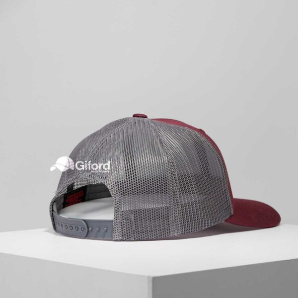 YP Classics® Trucker – Corinto con gris