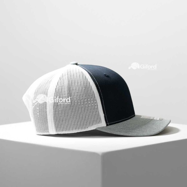 Richardson –RGAB– Gris con azul marino y blanco